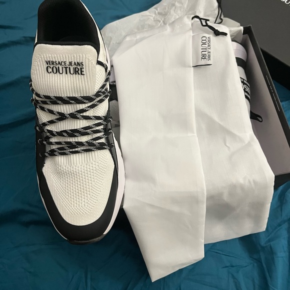 Beautiful Versace mens shoes - Picture 2 of 5